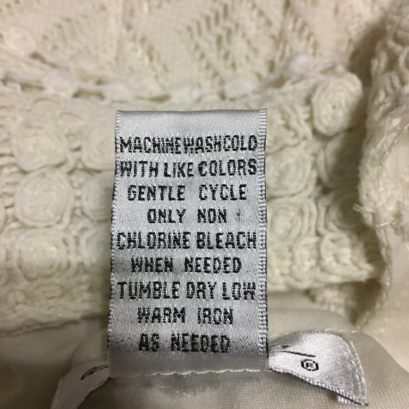 EUC ULTRA PINK Gorgeous Cream Lined Lace & Crocheted Tunic - Picture 10 of 12